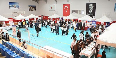 Üniversite Tanıtım Fuarı Erciyes Koleji’nde yapıldı