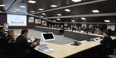 Vali Çiçek Başkanlığında Kurum Müdürleri Değerlendirme Toplantısı Gerçekleştirildi