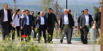 Vali Çiçek ile Başkan Büyükkılıç, Millet Bahçesi'nde incelemelerde bulundu