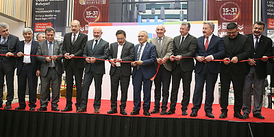 Vali Çiçek ile Başkan Büyükkılıç, mobilya indirim festivaline katıldı