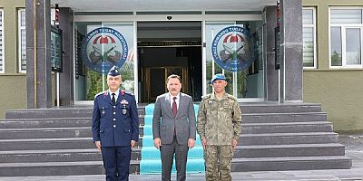 Vali Çiçek’ten Komutanlara Ziyaret