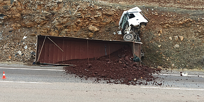 Yahyalı'da devrilen kamyonun sürücüsü yaralandı